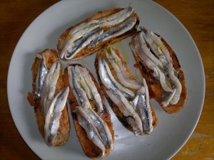 "boquerones en vinagre"